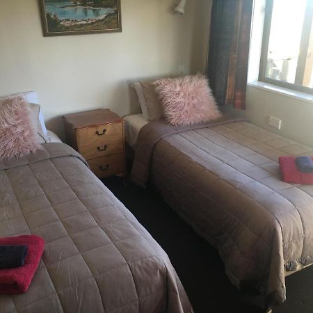 Te Anau Cottage On Govan Экстерьер фото