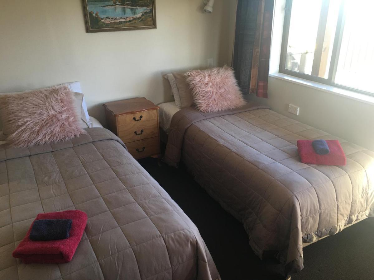 Te Anau Cottage On Govan Экстерьер фото
