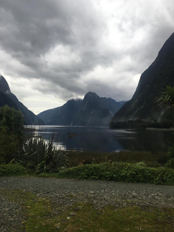 Te Anau Cottage On Govan Экстерьер фото